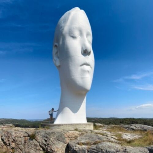 Pilane skulpturpark på Tjörn – konst i naturen, 17 km från Apelgården 81