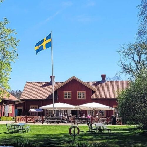Sundsby Säteri på Tjörn – utflyktsmål 4 km från Apelgården 81